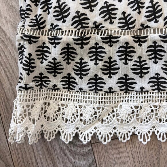 Old Navy Halter Dress with Leaf Pattern and Shoulder Ties with Tassels Size M - Picture 11 of 13